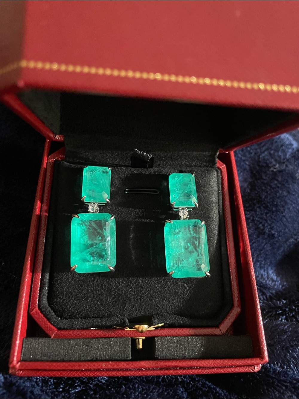 Astonishing Neon Colombian Emerald Dangle Drop Earrings 925 Sterling Silver